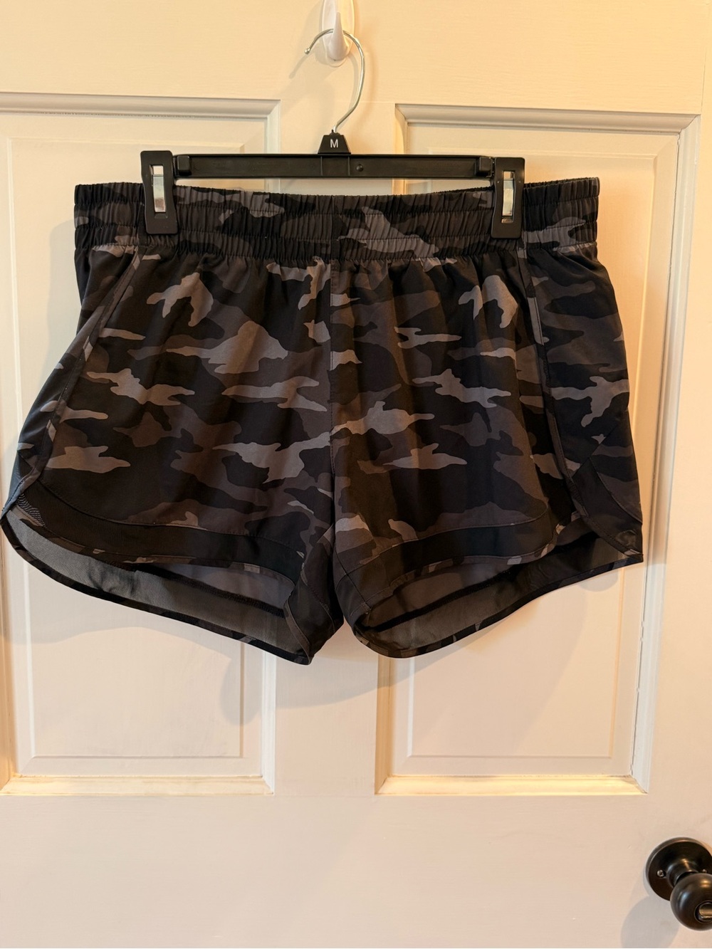 Athleta Printed Mesh Racer Run Short 4” NWOT